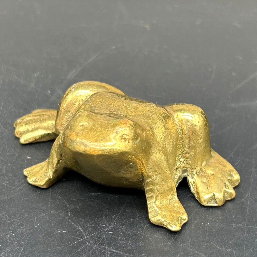 Brass Frog Paperweight Figurine 2.5” wide (A)